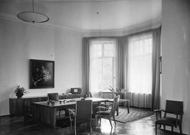 adenauers-arbeitszimmer-1950